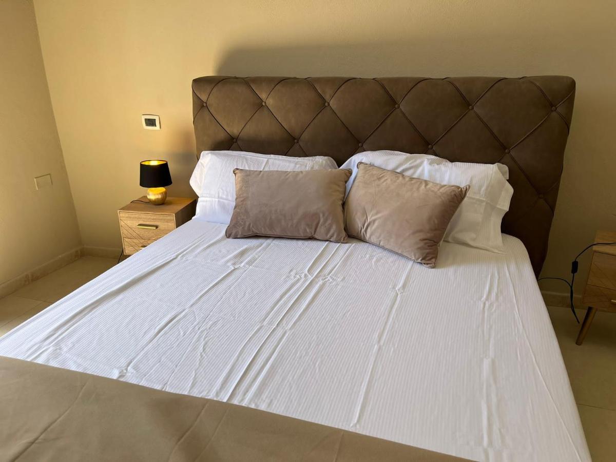 Suite Sardinia Holiday 卡利亚里 外观 照片